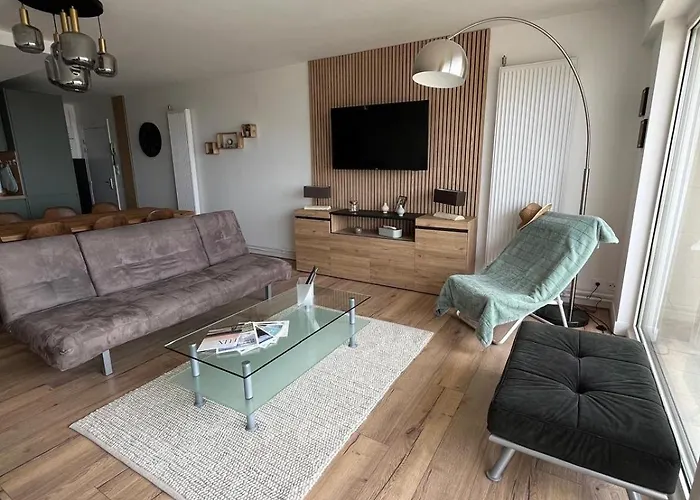 Mathilda Front De 9e étage