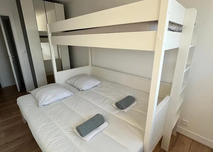 Mathilda Front De 9e Etage